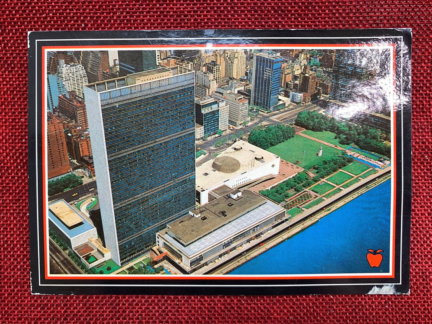 United Nations, New York City, New York NY Vintage Postcard 1980s