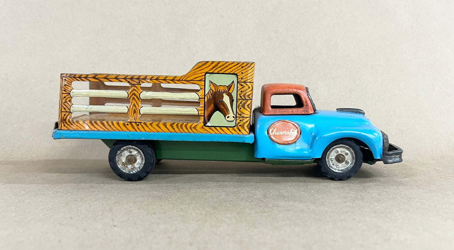 Tin Litho Friction Livestock Truck - RARE Chevrolet cattle truck - Made by Taniguchi Shoten Japan - Friction Works, Paint and tires great