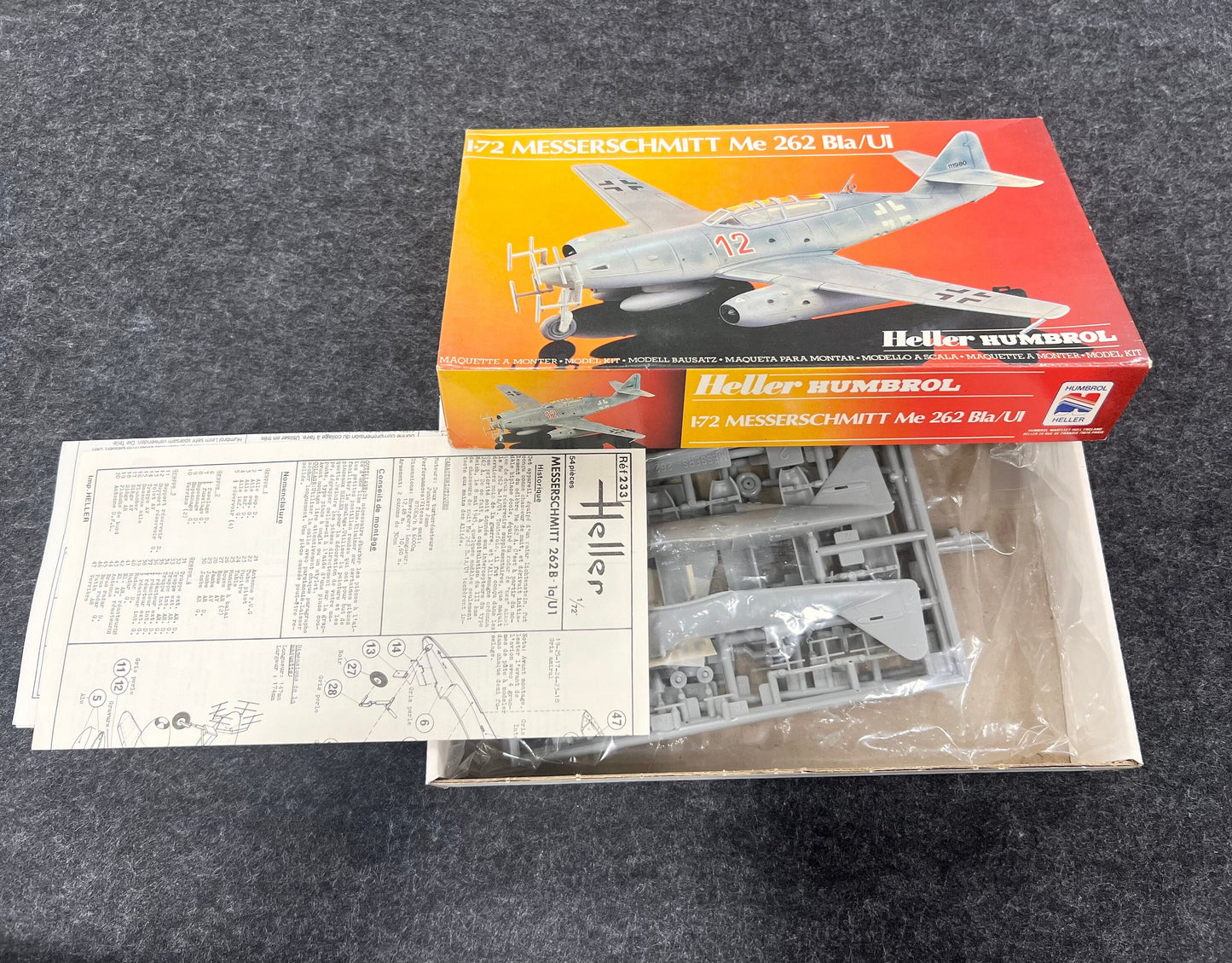 I.72 MESSERSCHMITT Me 262 Bla/UI - Plastic Model Airplane Kit - Mint in Box 1986 Heller Humbrol - Kit Model 80233 from England and France