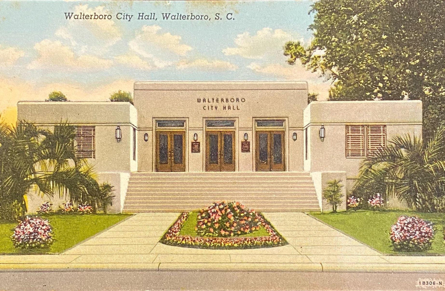 Walterboro City Hall - Walterboro, S.C - 1940s Linen Postcard