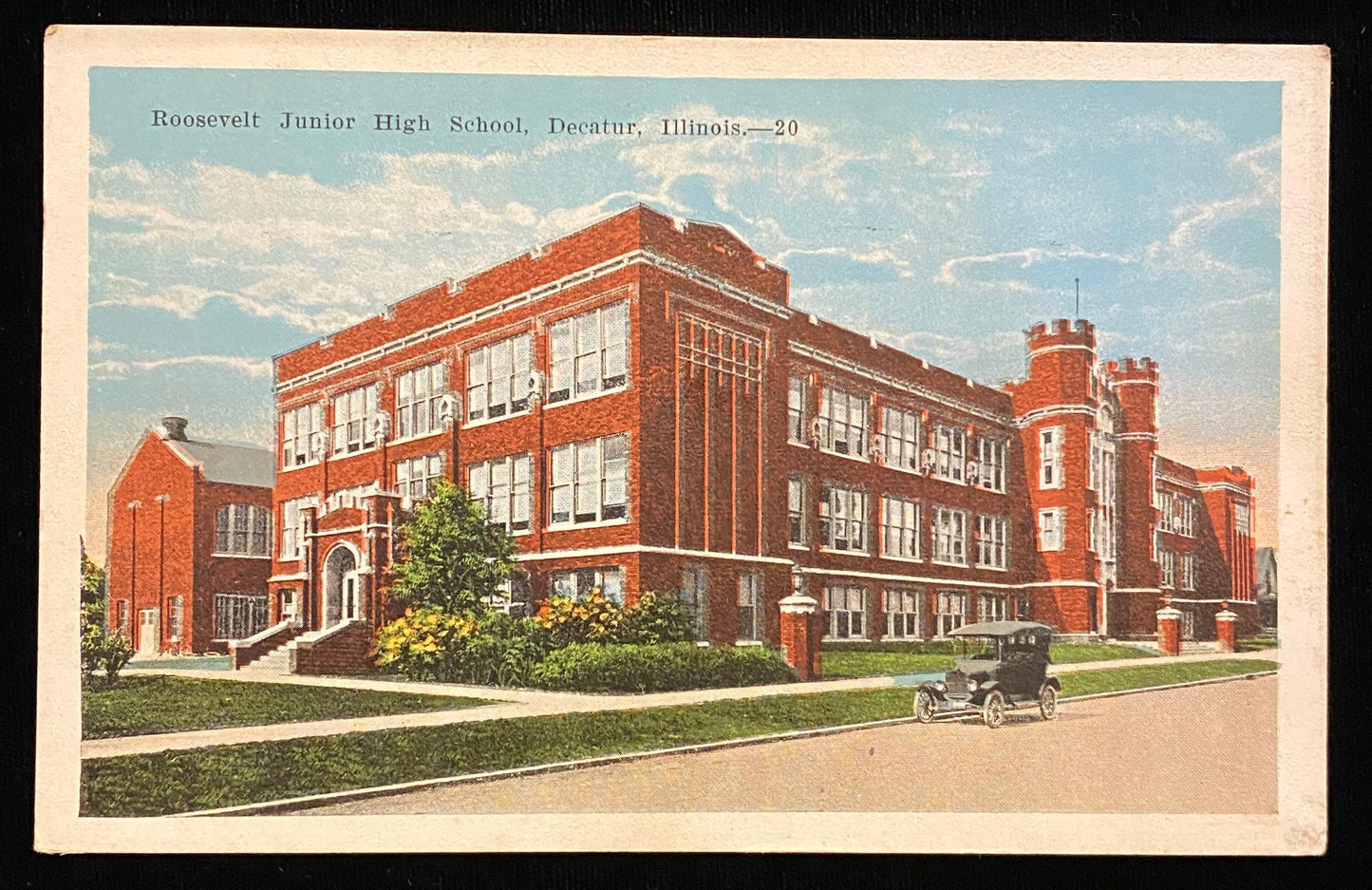 Roosevelt Junior High School, Decatur, Illinois - Vintage Postcard