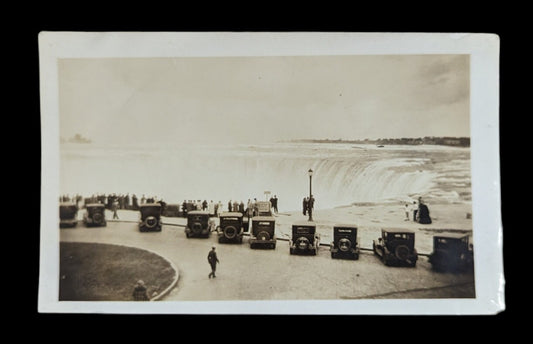 Amazing Black and White Photo of Niagara Falls and Vintage Model T Cars