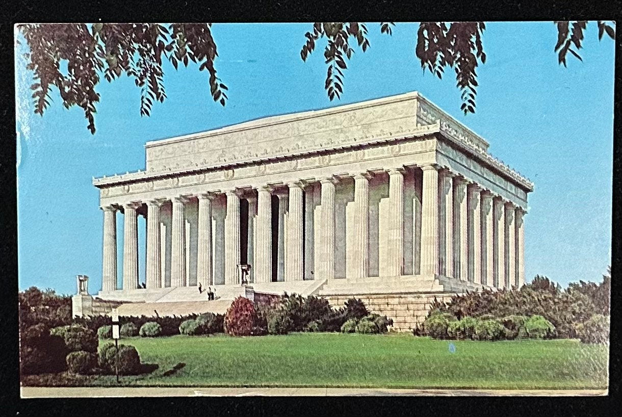 Lincoln Memorial -  Washington, D.C. - Vintage Postcard