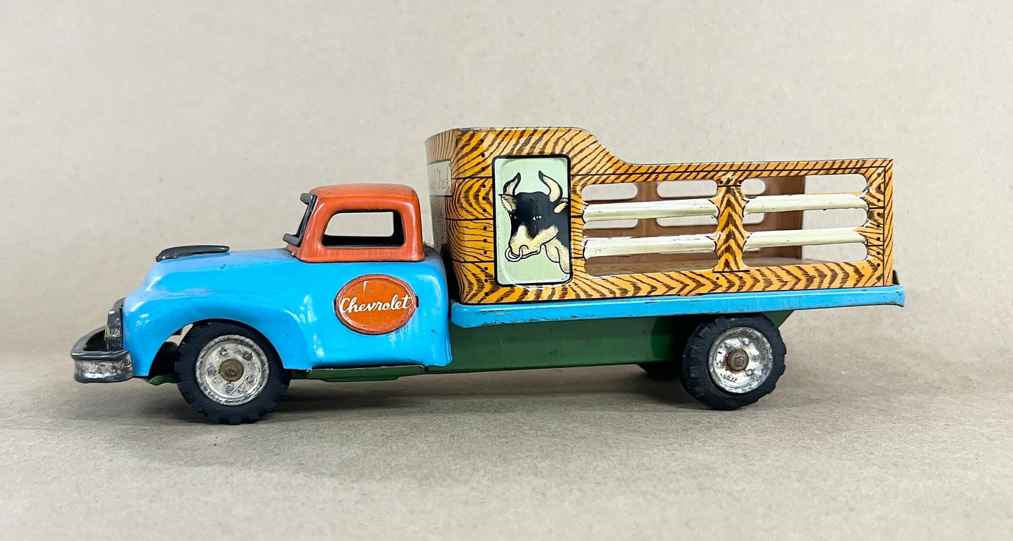 Tin Litho Friction Livestock Truck - RARE Chevrolet cattle truck - Made by  Taniguchi Shoten Japan - Friction Works, Paint and tires great