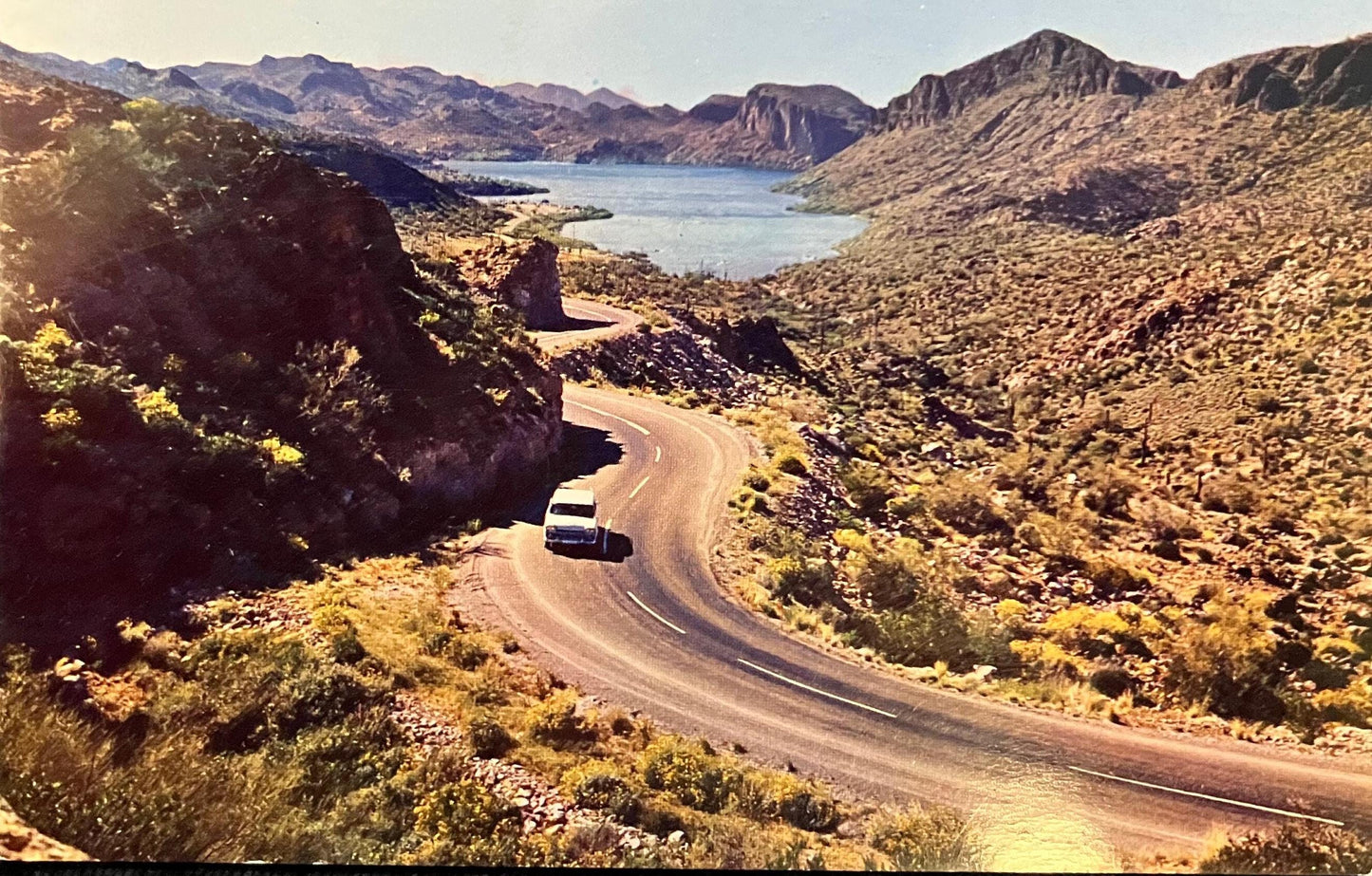 Canyon Lake on Apache Trail, Arizona - Vintage Postcard 1950s